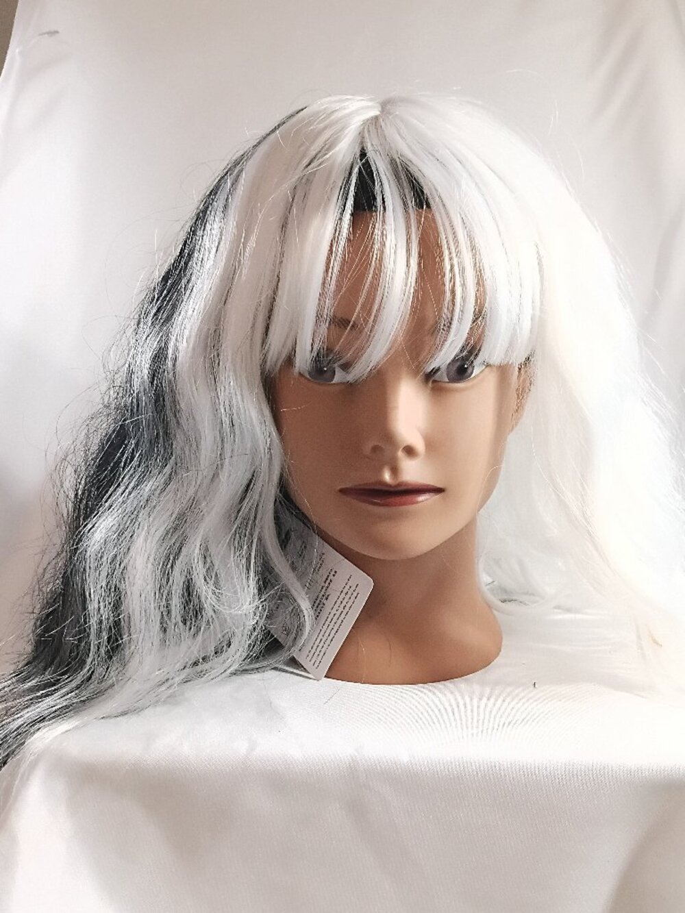 (Cruella) DeVille Type Wig One Size